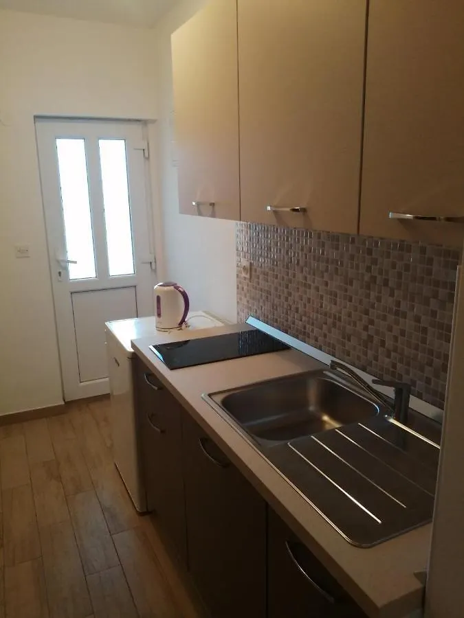 Apartman Put Baška 0*,